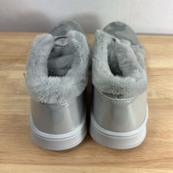 Bzees Women's Golden Bootie- Grey Cameo- Size 8.5 M- NIB - Picture 3 of 6